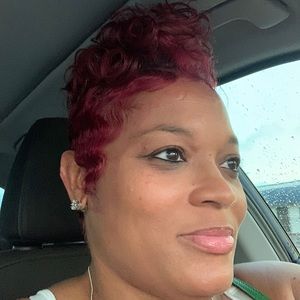 Meet your Posher, Lucy